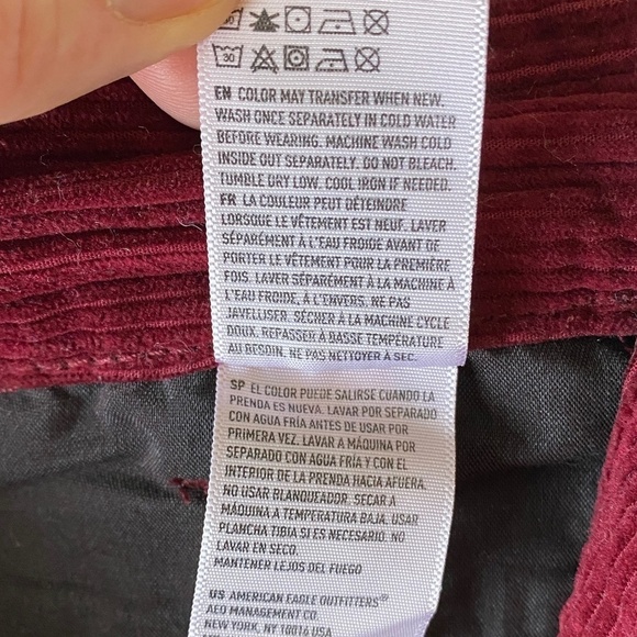 American Eagle Burgundy/Wine Women's Corduroy Button Up Front Mini Skirt Size 0 - Picture 9 of 15